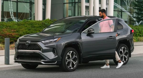 2025 Toyota RAV4 Plug-in Hybrid